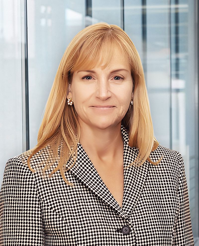 Headshot of Karen LaRochelle